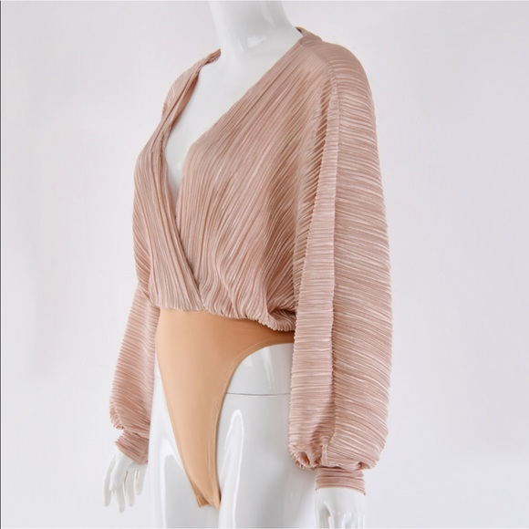 Lux deep v neck bodysuit - Picture 7 of 10